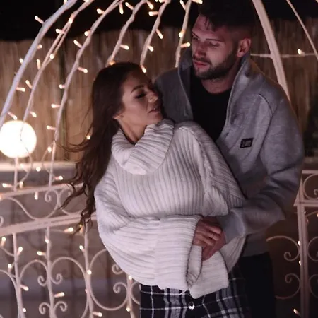 Willa Mona Hill Topola