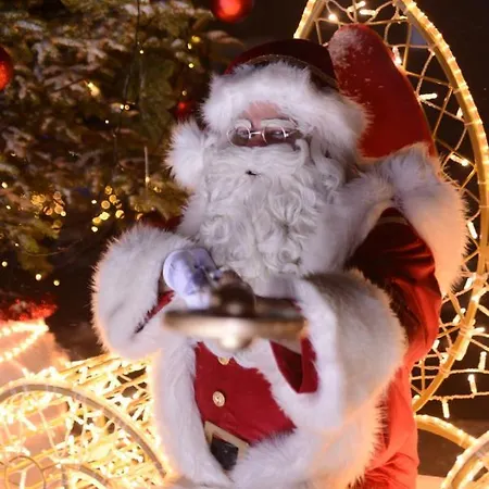 Willa Mona Hill Topola