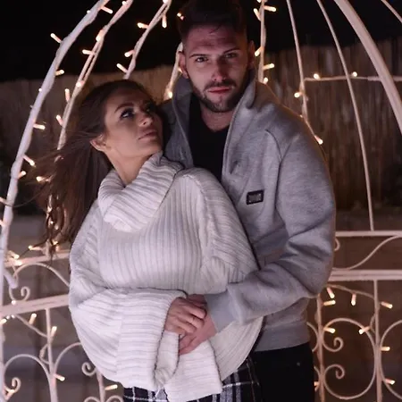 Mona Hill Willa Topola