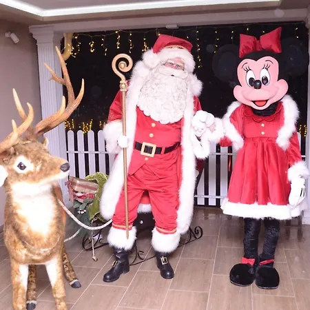 Willa Mona Hill Topola